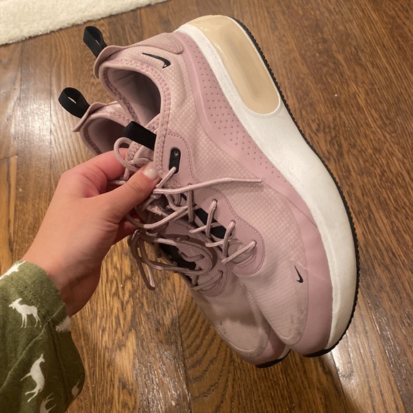 Nikes - Picture 2 of 2